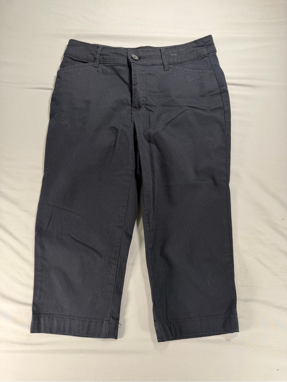 St. John's Bay Women's Secretly Slender Capri Pants Black Size 8 Twill #1088